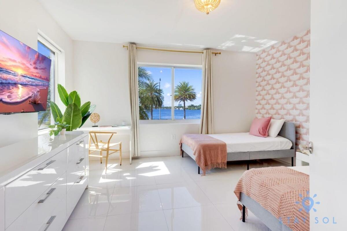 Free Parking, Bay View, Pool, Step To Beach Hollywood Extérieur photo