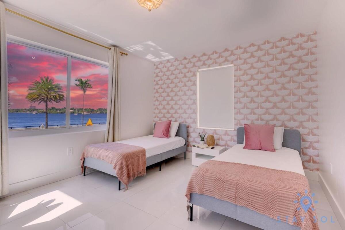 Free Parking, Bay View, Pool, Step To Beach Hollywood Extérieur photo