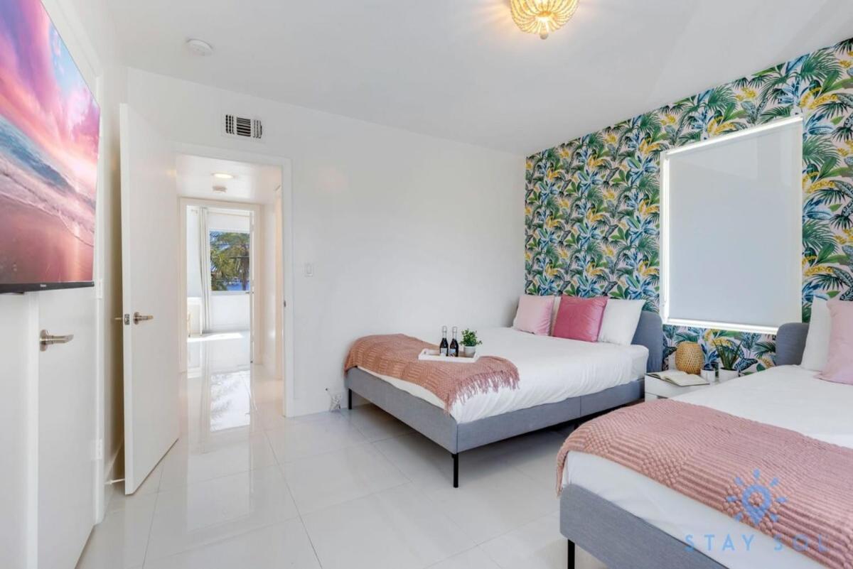 Free Parking, Bay View, Pool, Step To Beach Hollywood Extérieur photo