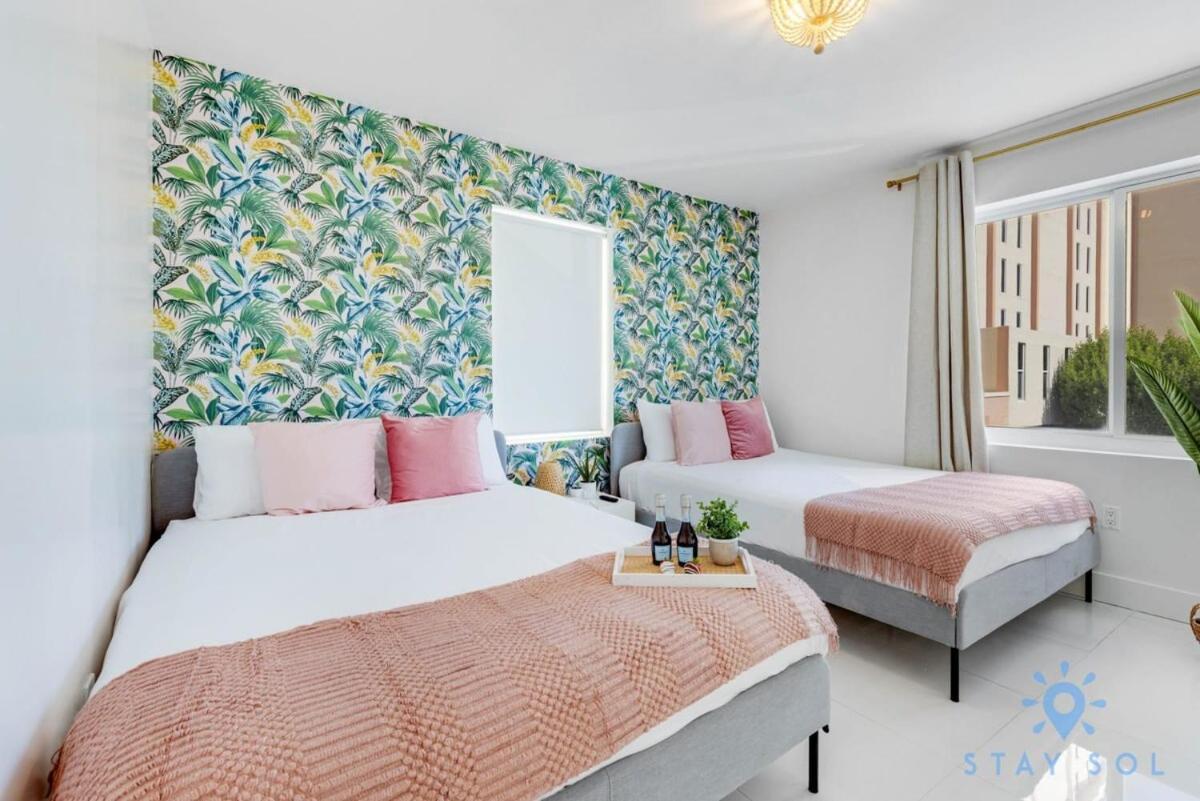Free Parking, Bay View, Pool, Step To Beach Hollywood Extérieur photo