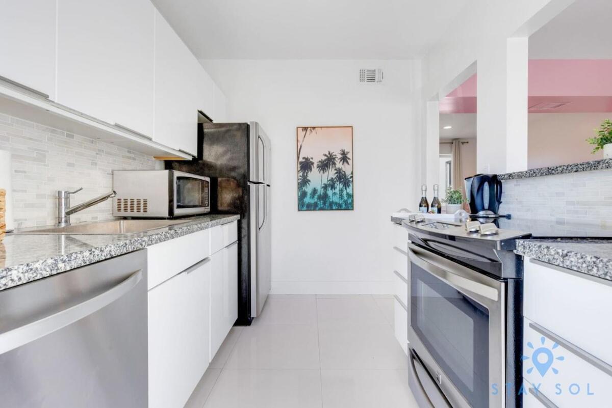 Free Parking, Bay View, Pool, Step To Beach Hollywood Extérieur photo