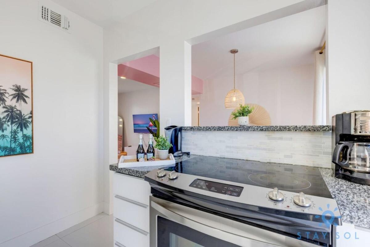 Free Parking, Bay View, Pool, Step To Beach Hollywood Extérieur photo